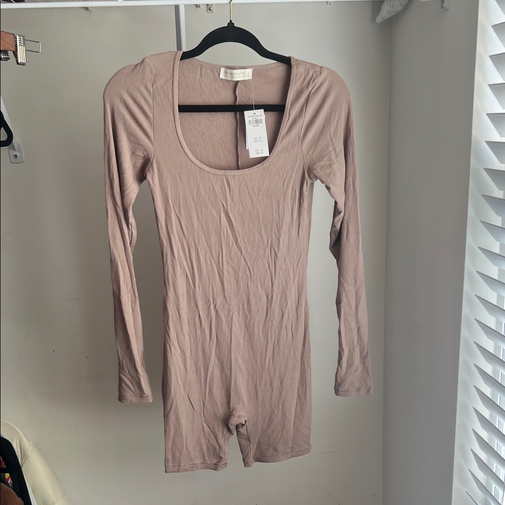Abercrombie & Fitch Lounge Collection Long Sleeve Taupe Bodysuit